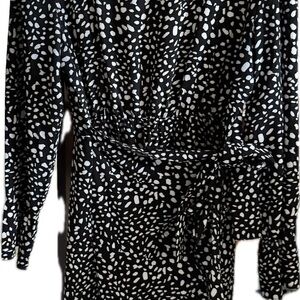 Elegant Black and White Long Sleeve Dress